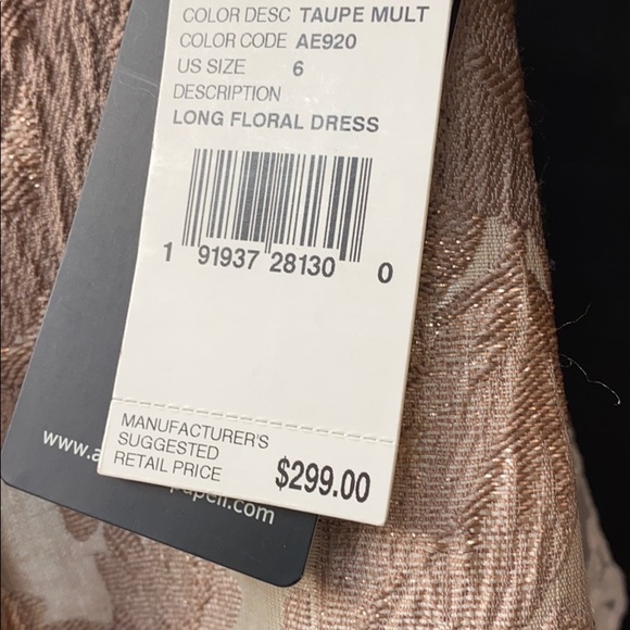 Adrianna-Papell Jacquard sleeveless long Gown - Picture 2 of 12